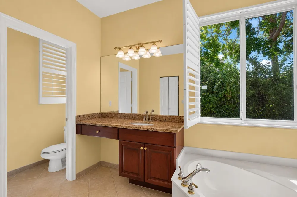 7104 NW 48TH LANE Coconut Creek, FL 33073