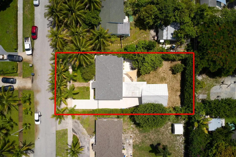 222 Bayberry Drive Lake Park, FL 33403