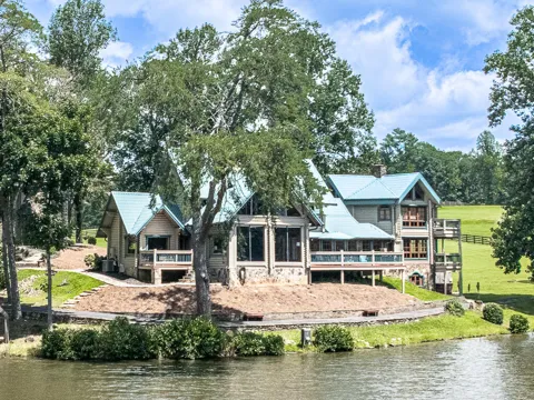 201 Mountainside Parkway