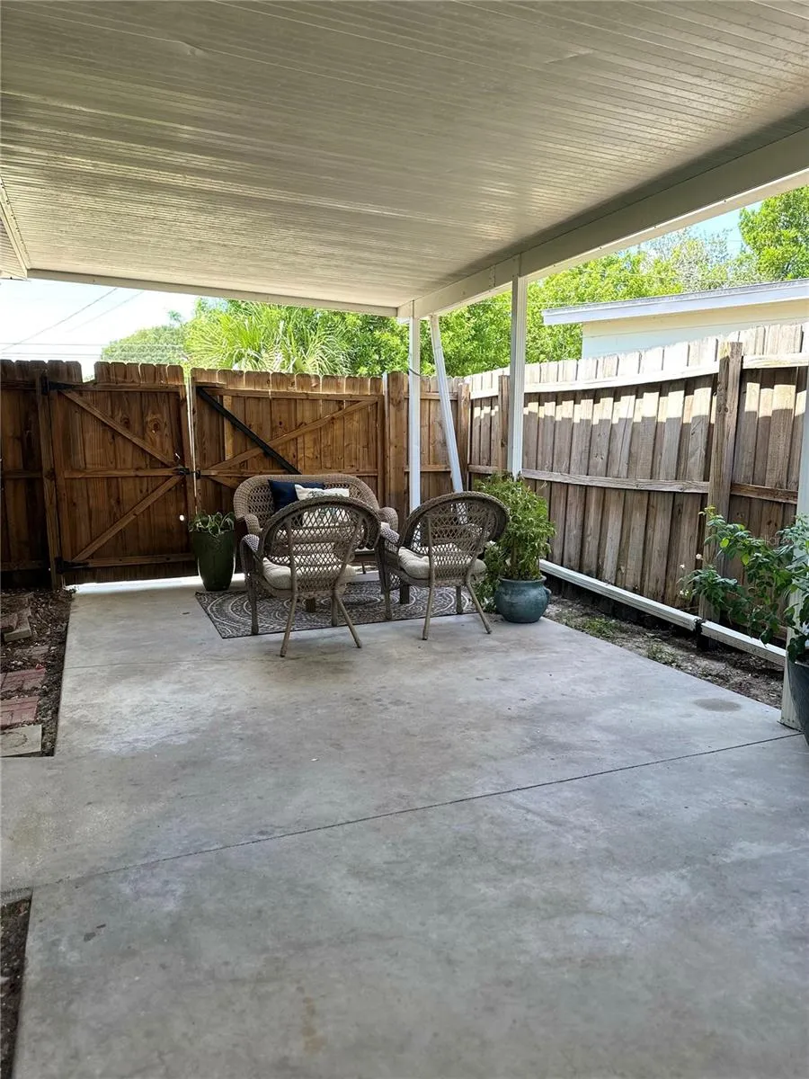 9372 88TH WAY Seminole, FL 33777