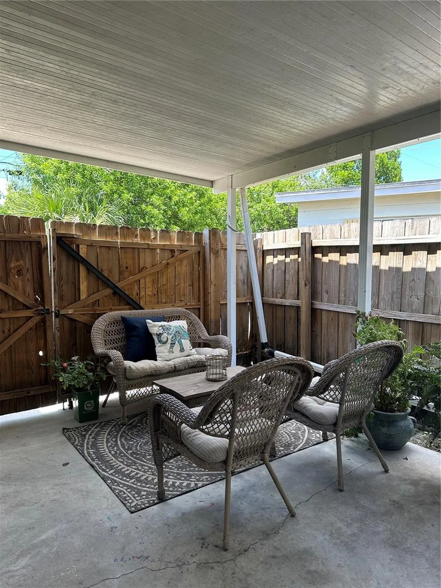 9372 88TH WAY Seminole, FL 33777