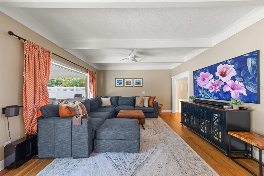3005 SUNSET DRIVE Belleair Bluffs, FL 33770