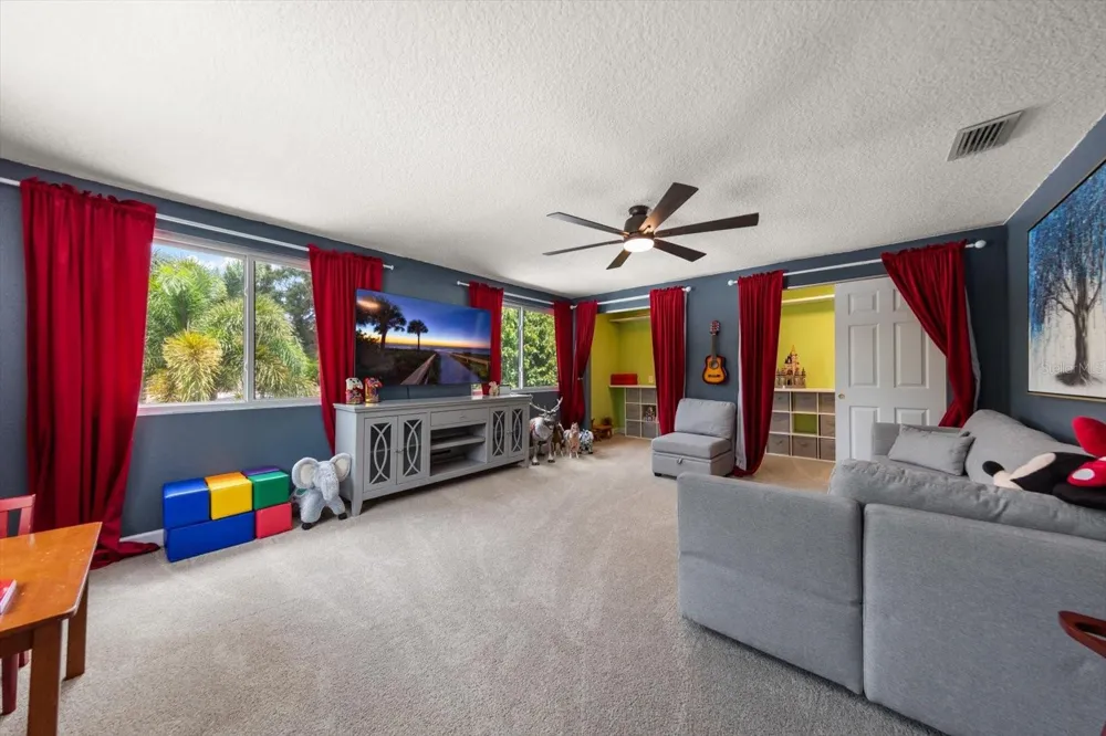 3005 SUNSET DRIVE Belleair Bluffs, FL 33770