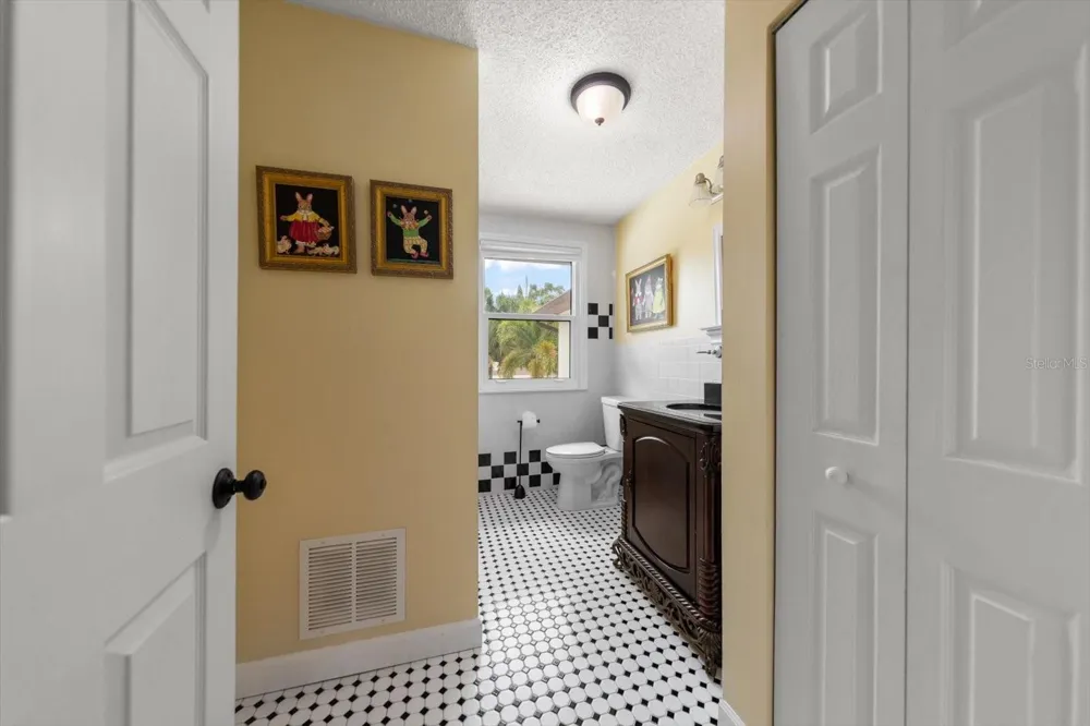 3005 SUNSET DRIVE Belleair Bluffs, FL 33770