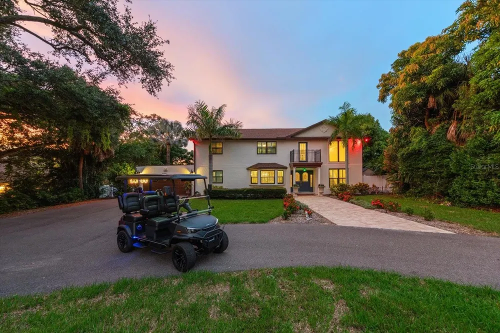3005 SUNSET DRIVE Belleair Bluffs, FL 33770