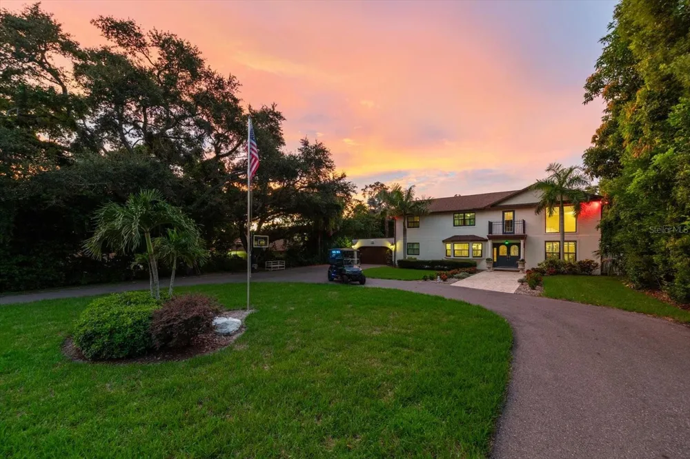 3005 SUNSET DRIVE Belleair Bluffs, FL 33770
