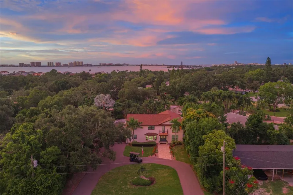3005 SUNSET DRIVE Belleair Bluffs, FL 33770