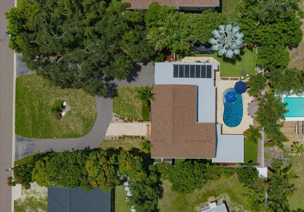 3005 SUNSET DRIVE Belleair Bluffs, FL 33770
