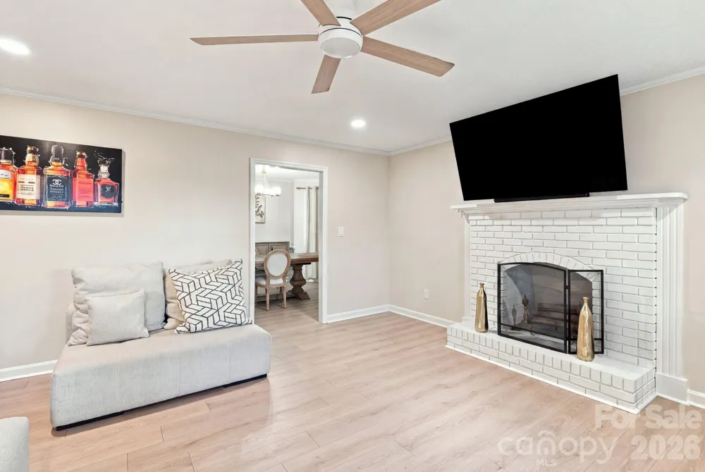 436 Peace Haven Road Winston Salem, NC 27103