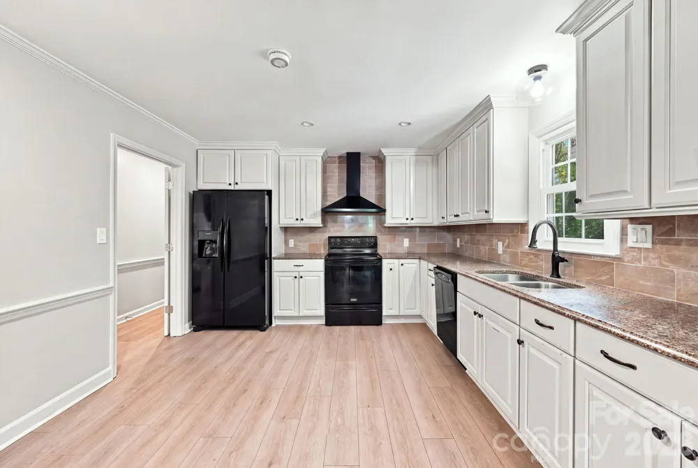 436 Peace Haven Road Winston Salem, NC 27103