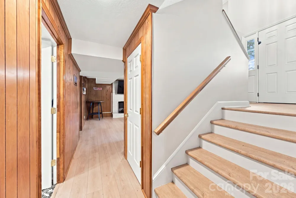 436 Peace Haven Road Winston Salem, NC 27103