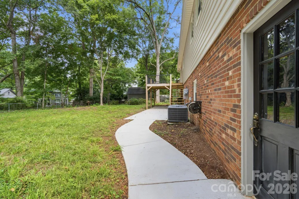 436 Peace Haven Road Winston Salem, NC 27103
