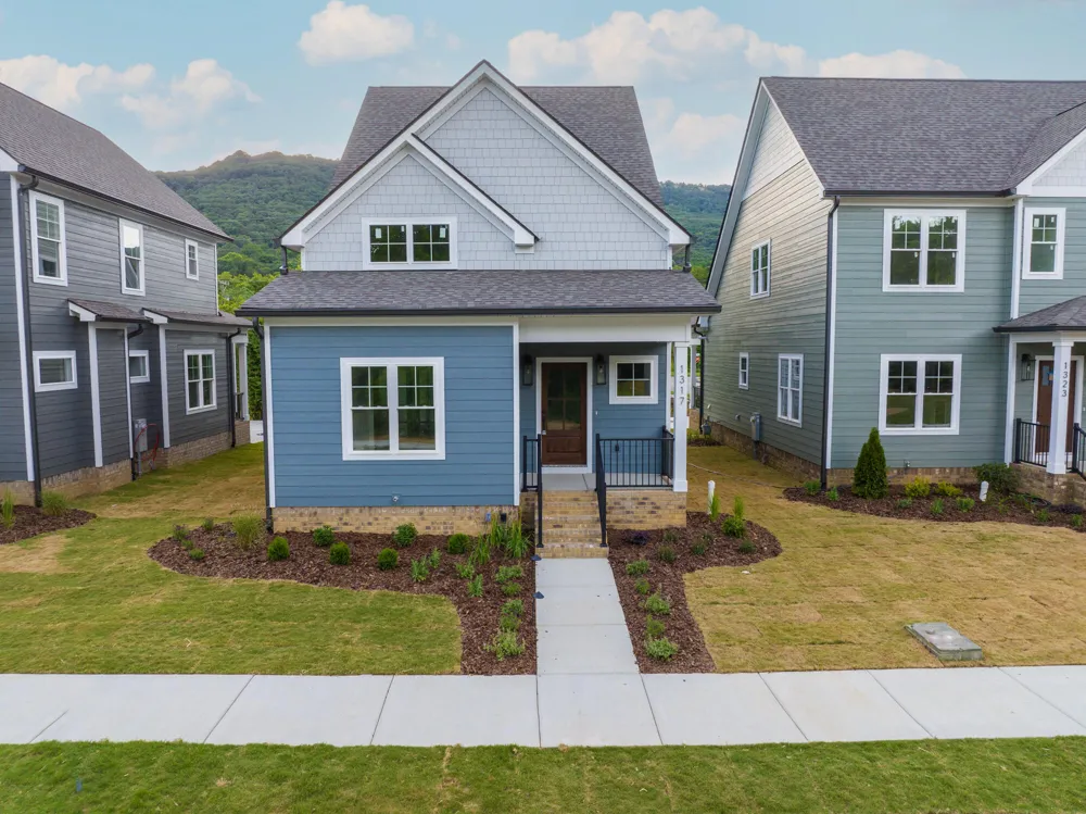 1317 Thomas Avenue Chattanooga, TN 37409