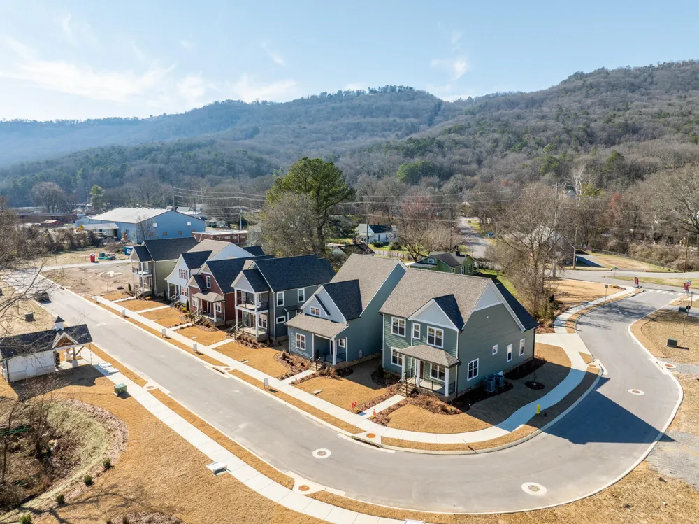 1317 Thomas Avenue Chattanooga, TN 37409