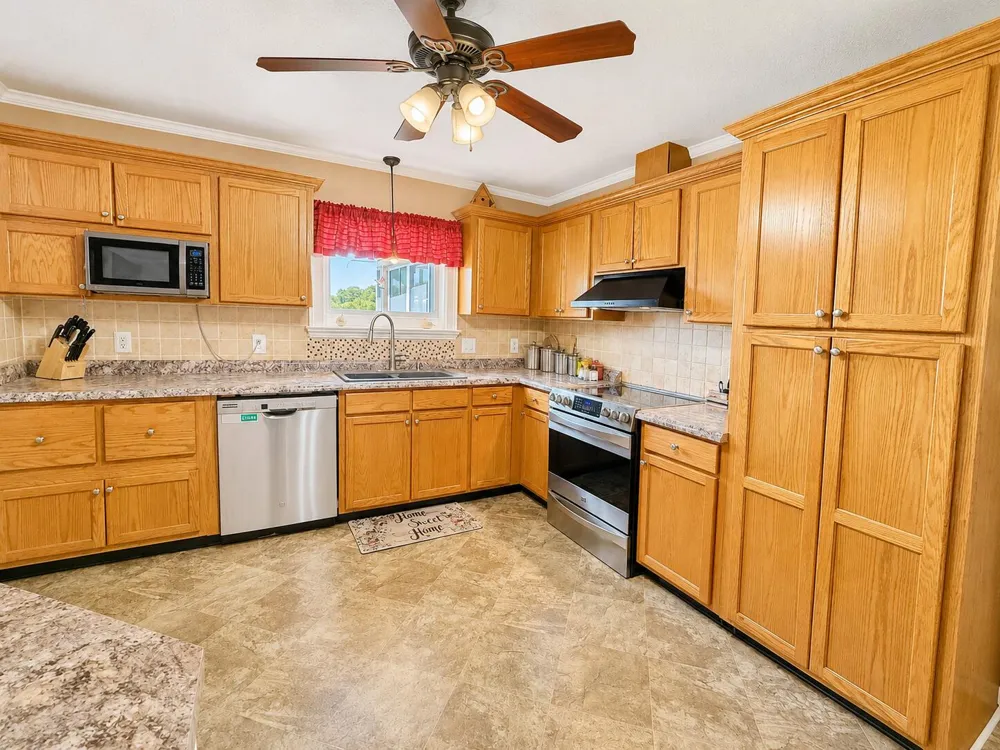 1608 Eagle Drive Hixson, TN 37343