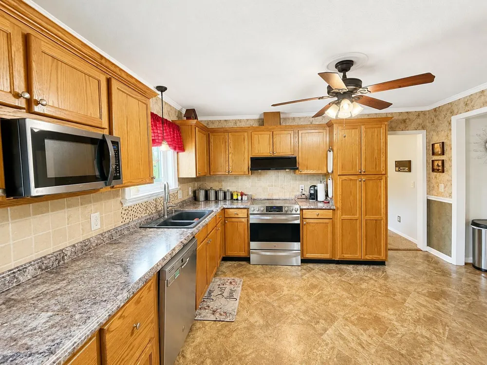 1608 Eagle Drive Hixson, TN 37343