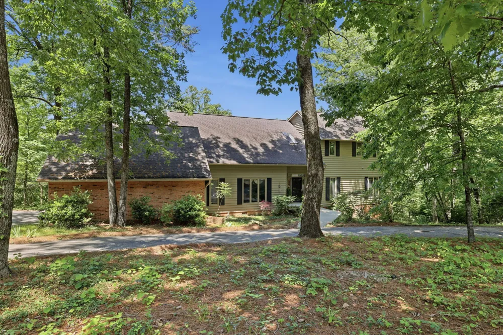 29 Rock Crest Drive Signal Mountain, TN 37377