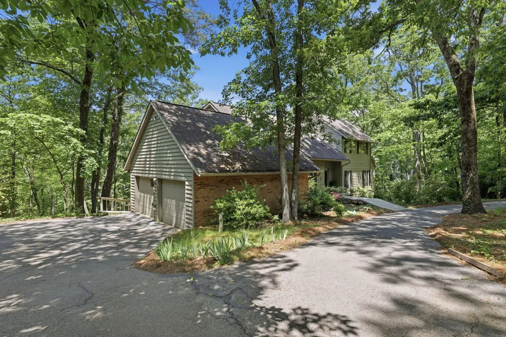 29 Rock Crest Drive Signal Mountain, TN 37377