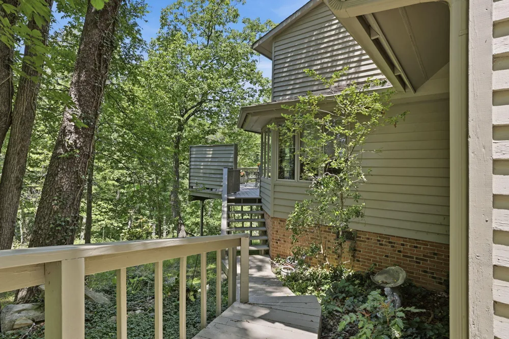 29 Rock Crest Drive Signal Mountain, TN 37377