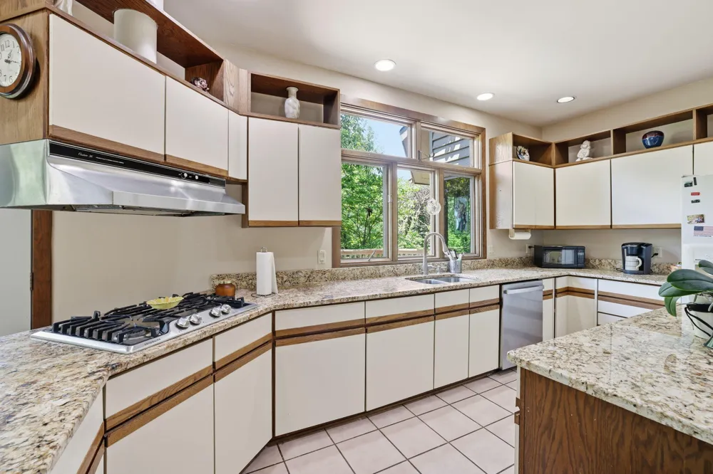 29 Rock Crest Drive Signal Mountain, TN 37377