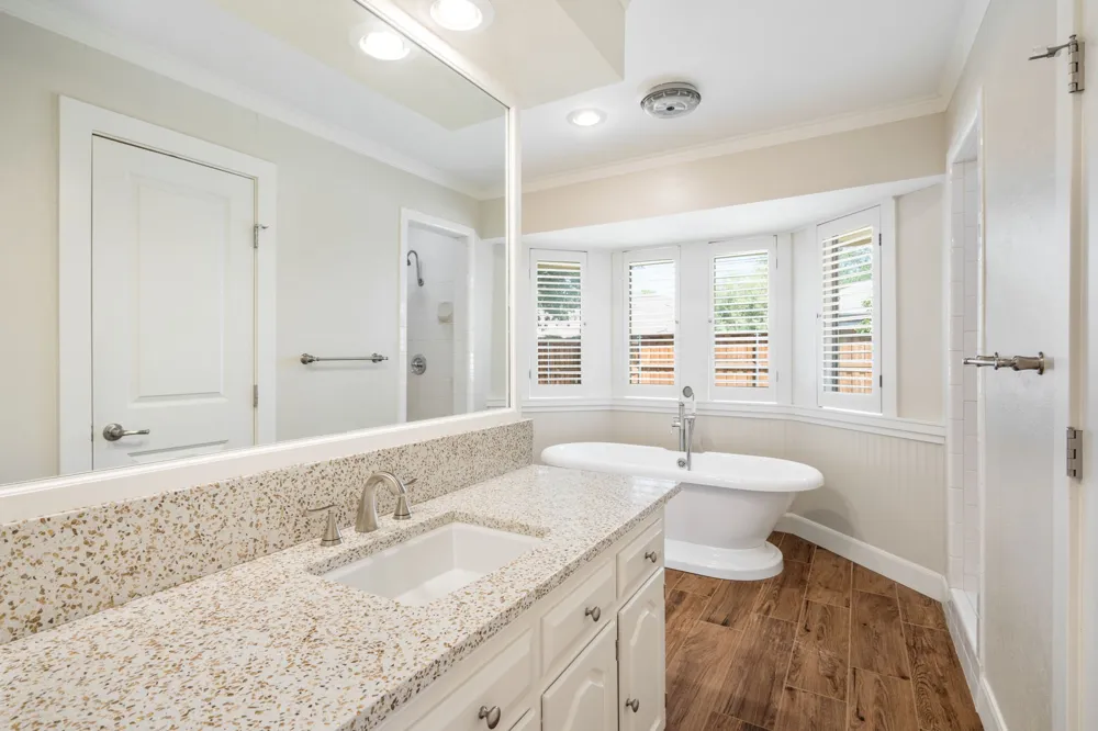 10115 Laingtree Drive Dallas, TX 75243