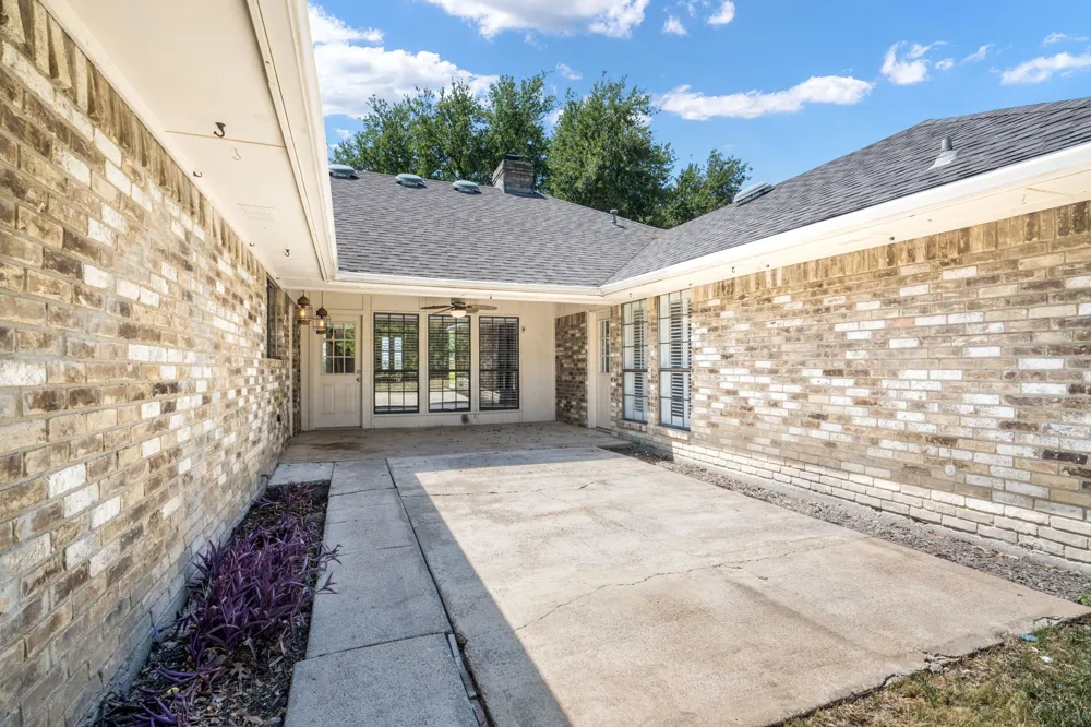 10115 Laingtree Drive Dallas, TX 75243