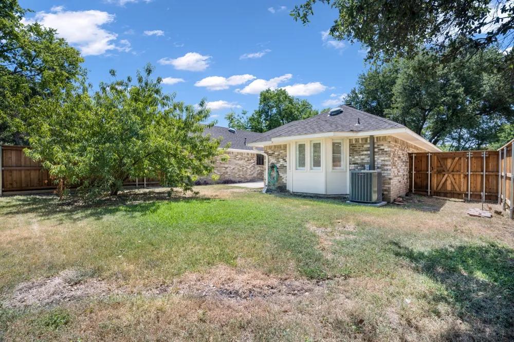 10115 Laingtree Drive Dallas, TX 75243