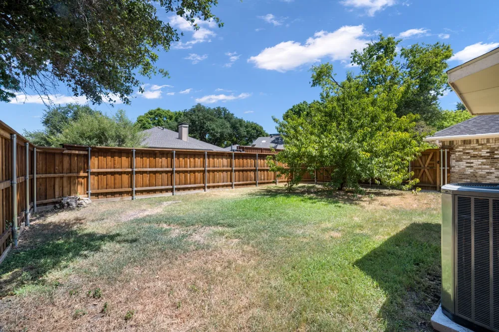 10115 Laingtree Drive Dallas, TX 75243