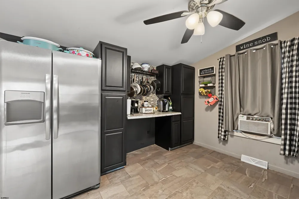 6311 Roberts Ave Mays Landing, NJ 08330