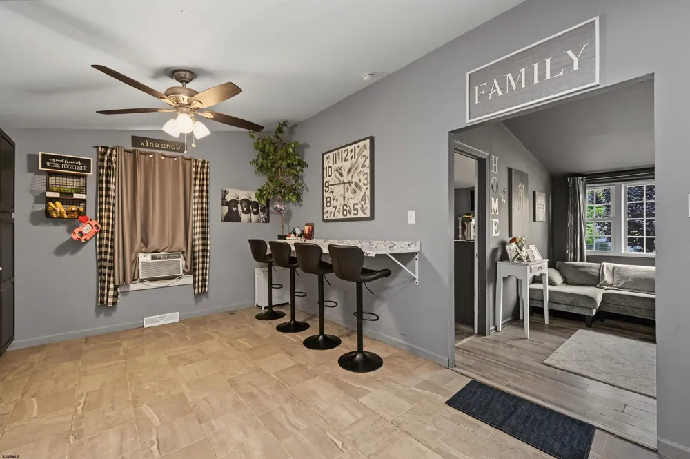 6311 Roberts Ave Mays Landing, NJ 08330