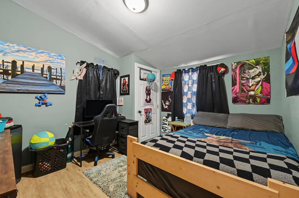 6311 Roberts Ave Mays Landing, NJ 08330