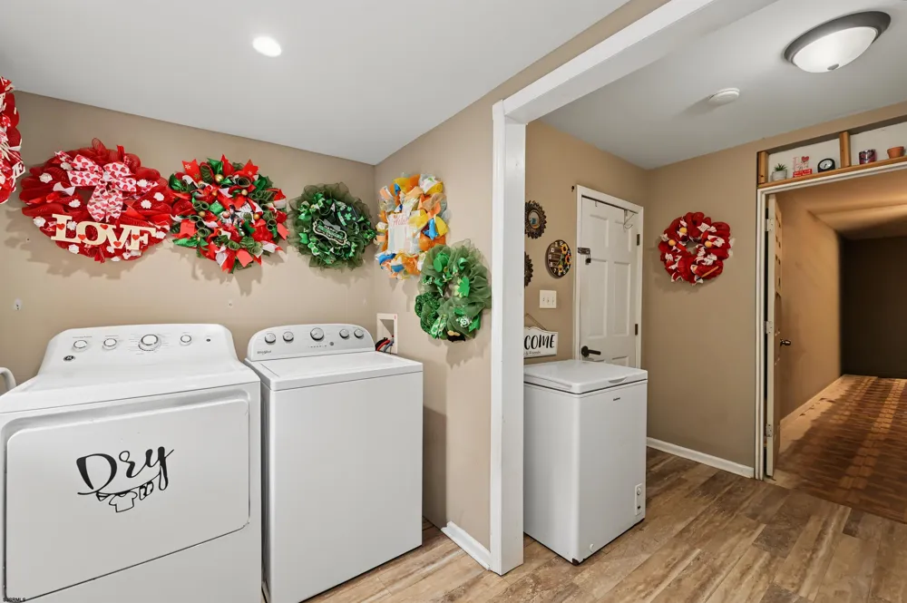 6311 Roberts Ave Mays Landing, NJ 08330