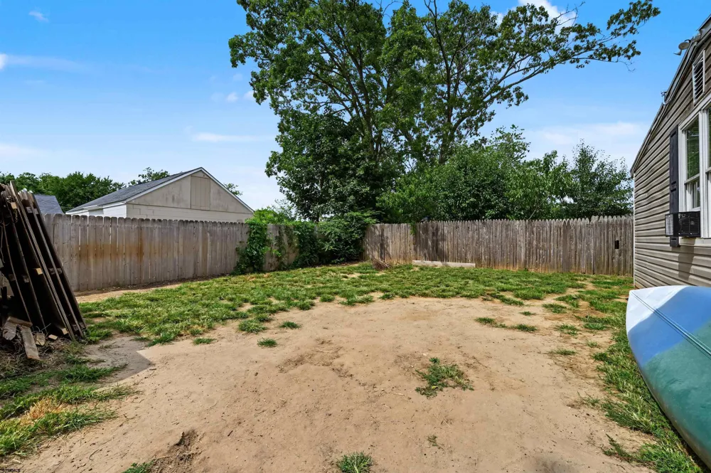 6311 Roberts Ave Mays Landing, NJ 08330