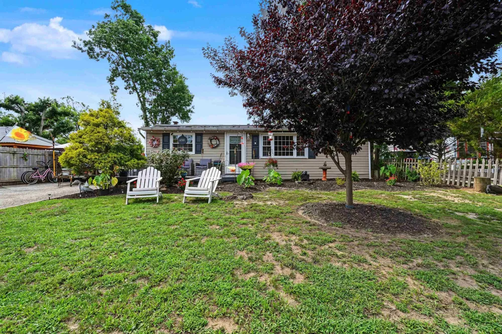 6311 Roberts Ave Mays Landing, NJ 08330