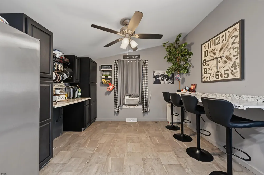 6311 Roberts Ave Mays Landing, NJ 08330