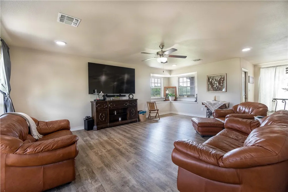 11766 Fm 70 Robstown, TX 78380