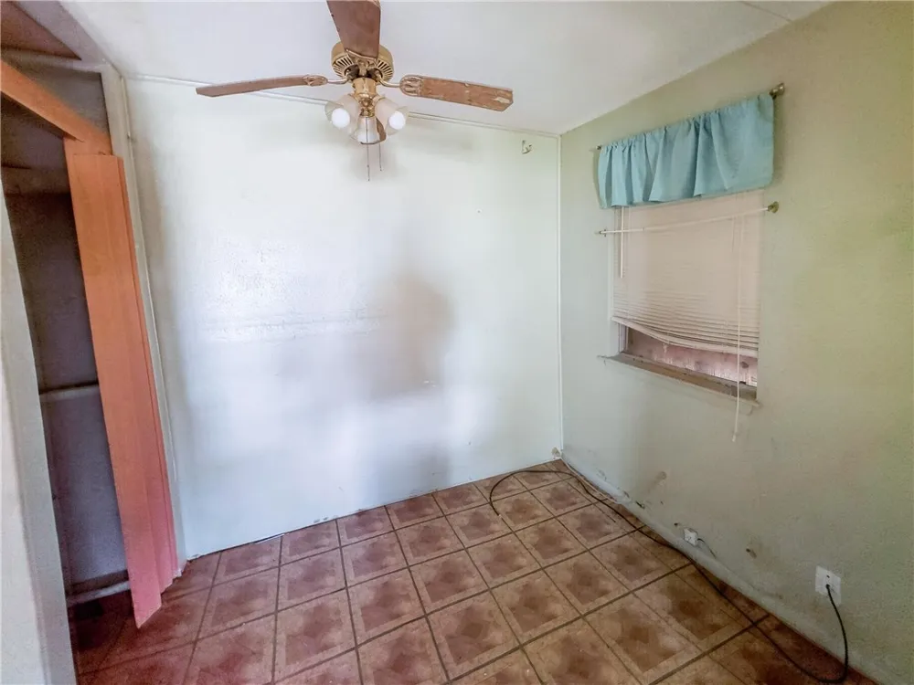 206 Retama Avenue Taft, TX 78390