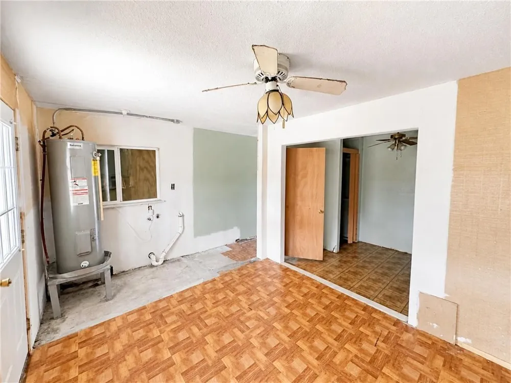 206 Retama Avenue Taft, TX 78390