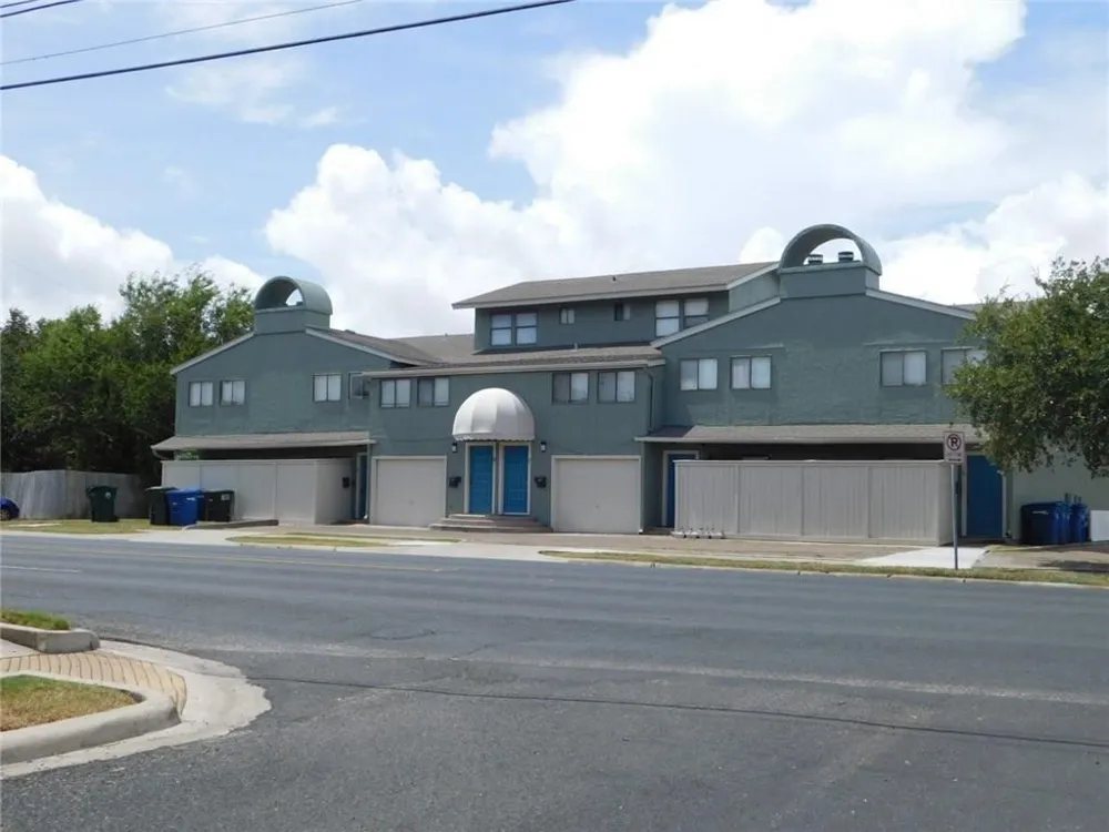2725 Santa Fe Street #E Corpus Christi, TX 78404