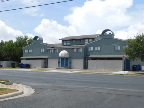 2725 Santa Fe Street #E