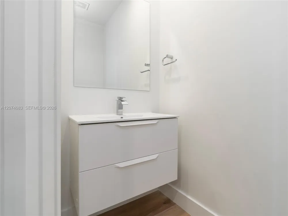 849 SW 29th St Fort Lauderdale, FL 33315