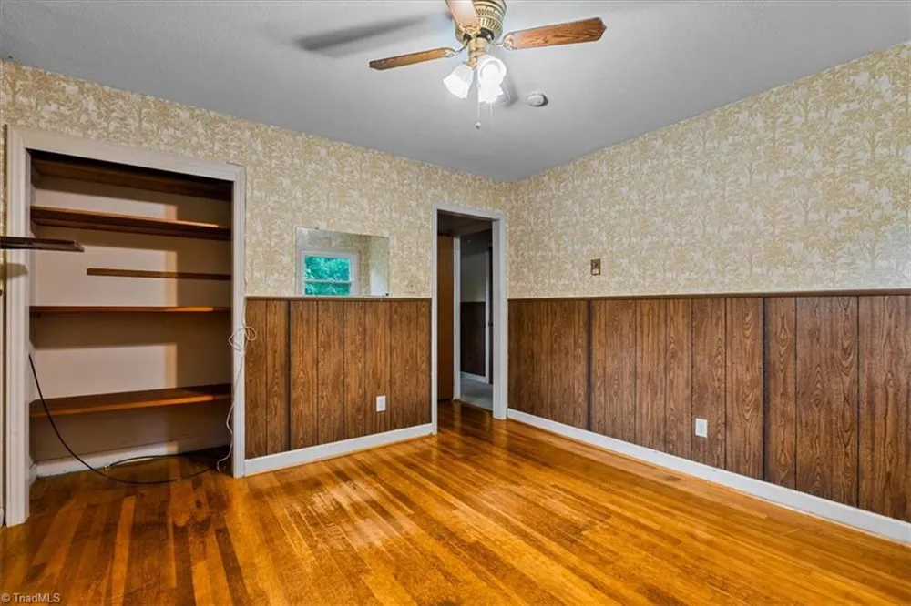 8936 Market Street Colfax, NC 27235