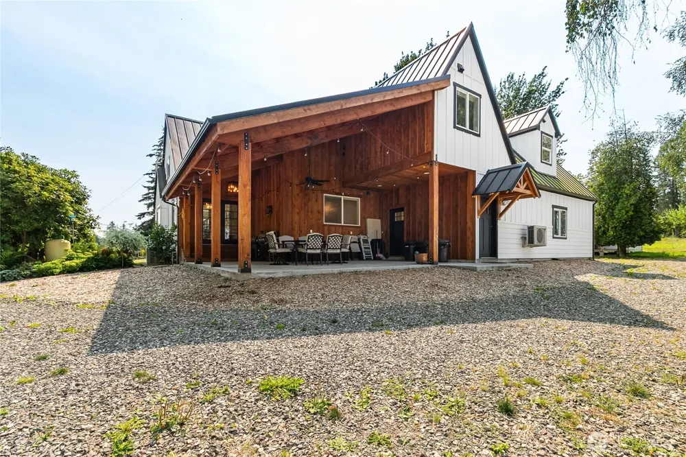 810 H ST ROAD Lynden, WA 98264
