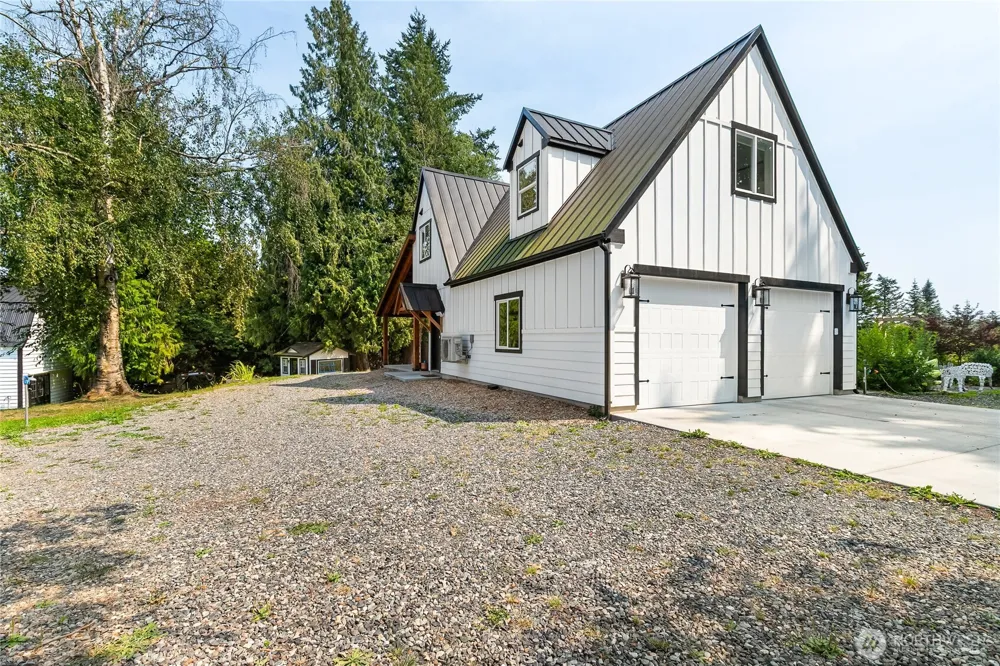810 H ST ROAD Lynden, WA 98264