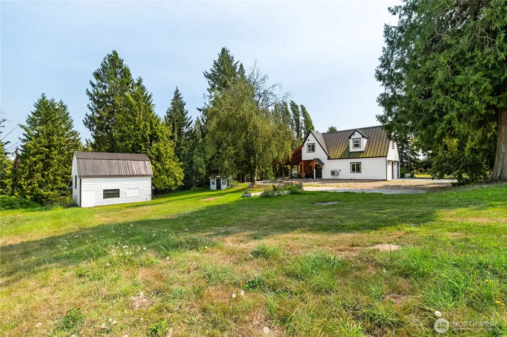 810 H ST ROAD Lynden, WA 98264