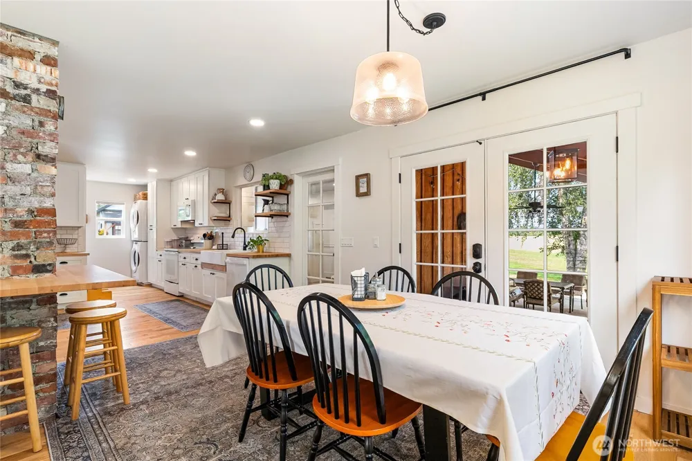 810 H ST ROAD Lynden, WA 98264