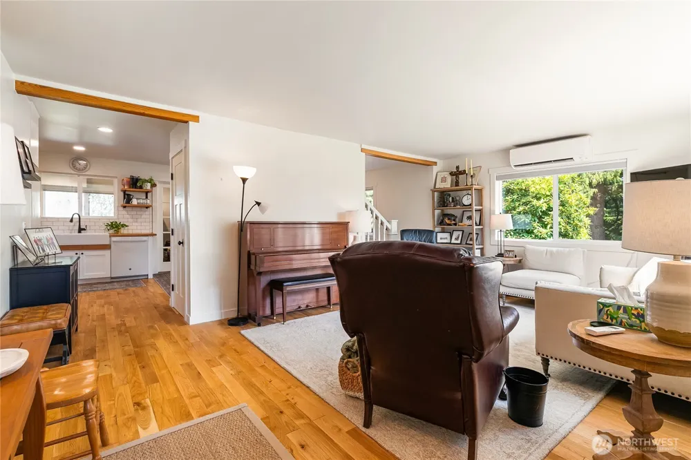 810 H ST ROAD Lynden, WA 98264