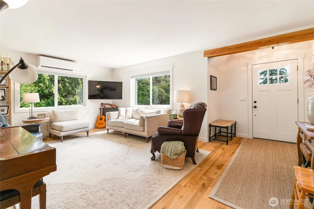810 H ST ROAD Lynden, WA 98264