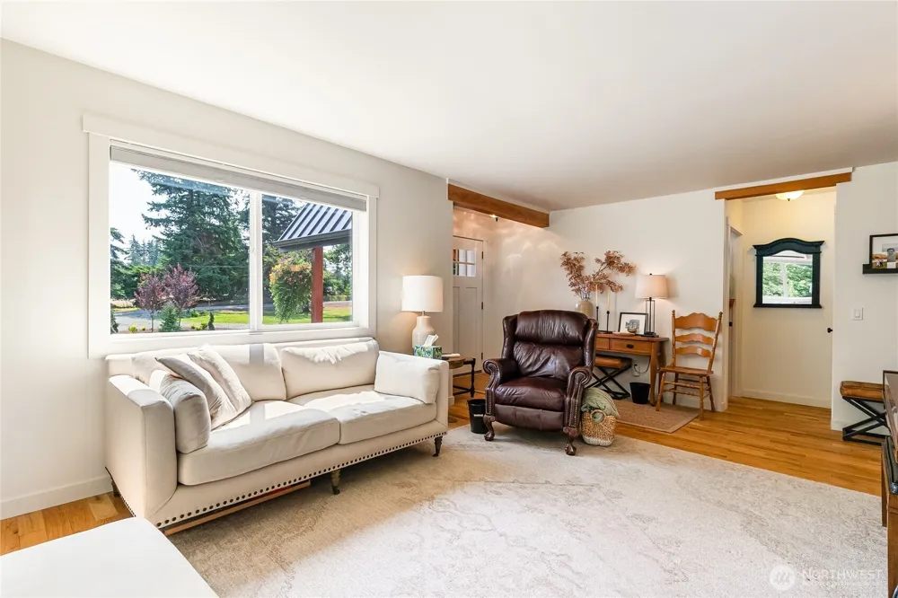 810 H ST ROAD Lynden, WA 98264