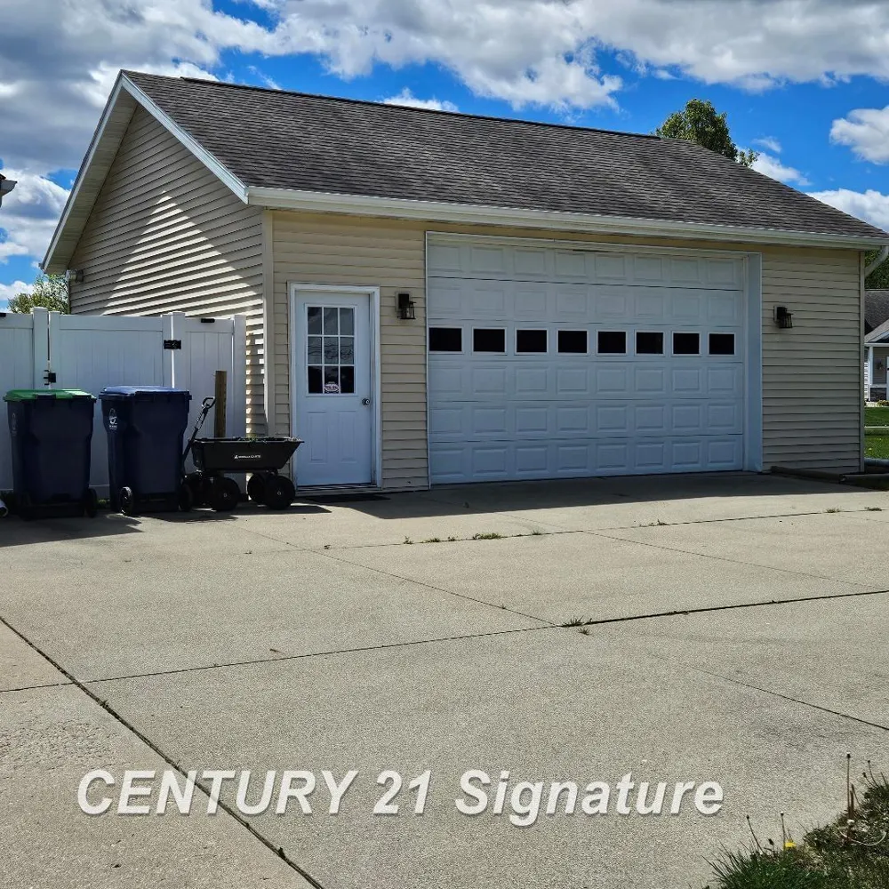 3891 Mystic Trail Saginaw Charter Township, MI 48603